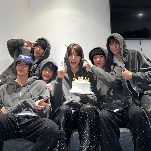 RIIZE 2024 RIIZING DAY Inspired Zip-up Hoodie