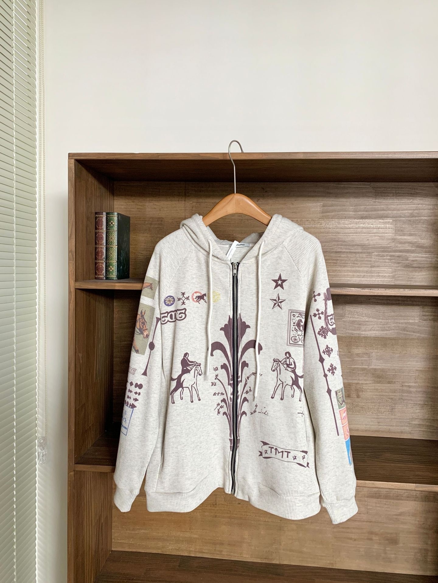 Blackpink Jennie Inspired Horse Graffiti Print Hoodie Jacket