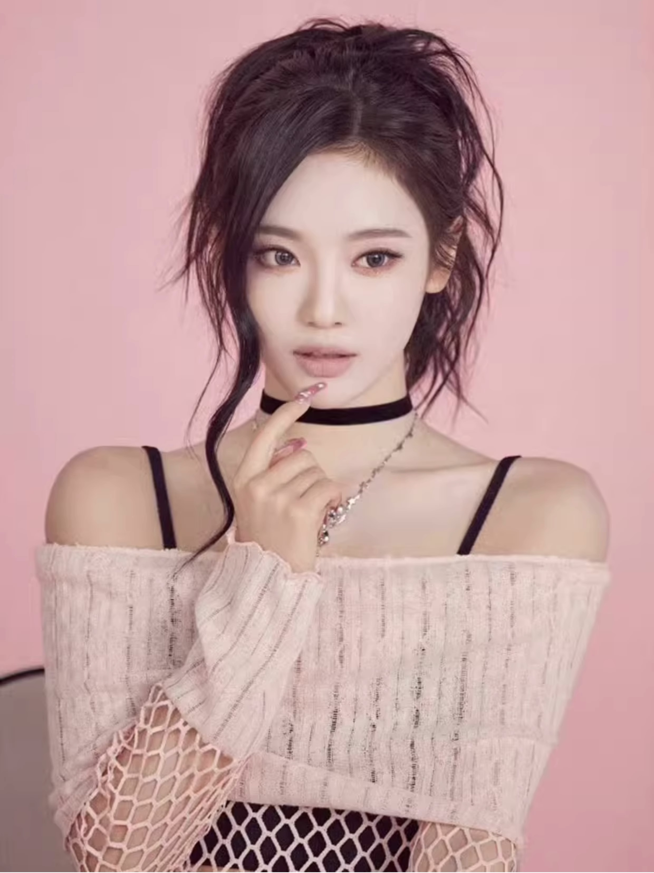 Pink Boat Neck Cutout Knit Sweater-Aespa Ningning