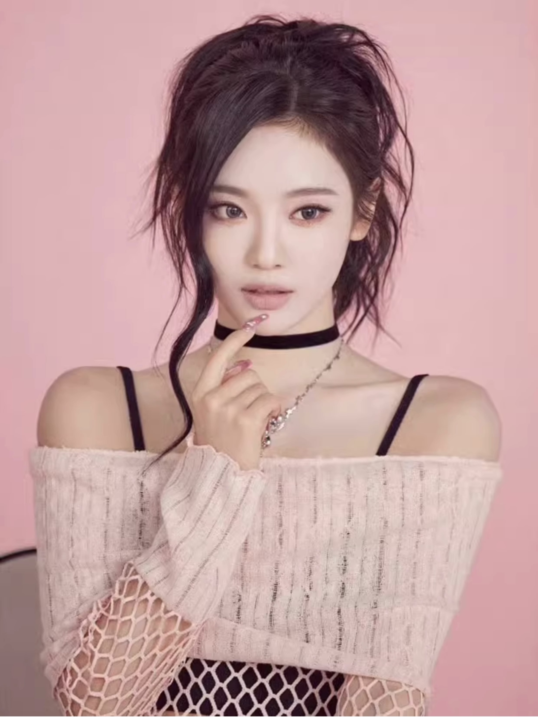 Pink Boat Neck Cutout Knit Sweater-Aespa Ningning