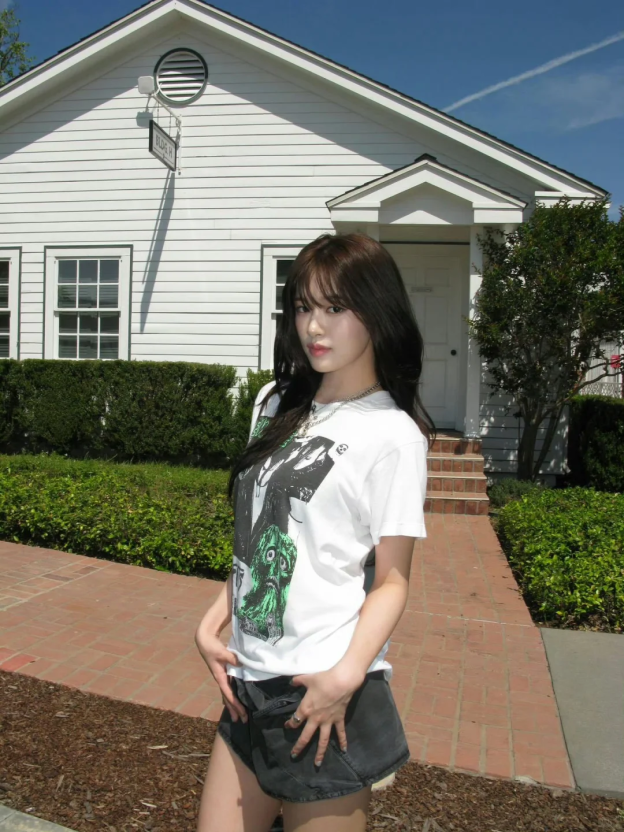 IVE Yujin Inspired The Misfits Beware Horror Punk Band T-Shirt 