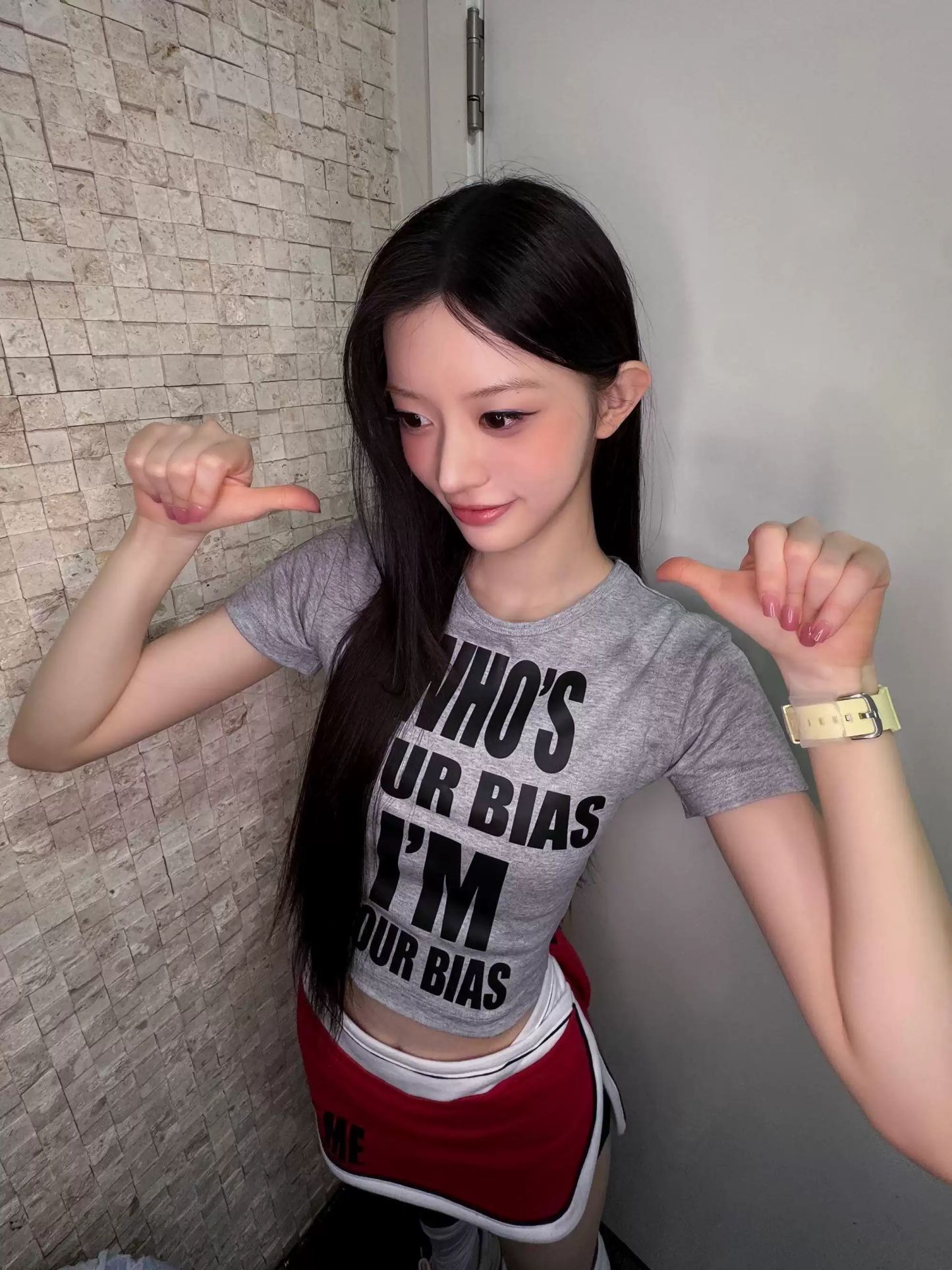 illit Inspire WHO'S YOUR BIAS Letter Print T-Shirt