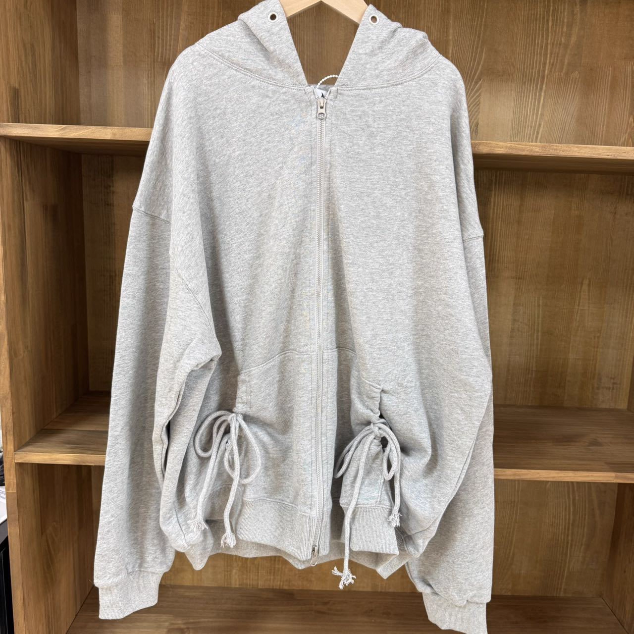 LE SSERAFIM Sakura Inspired Star Wing Zip-up Hoodie