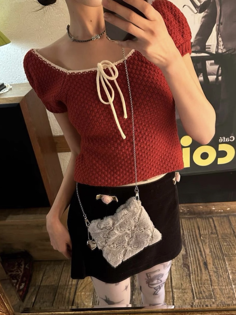 IVE Wonyoung & LE SSERAFIM Eunchae Inspired Red Knit Top