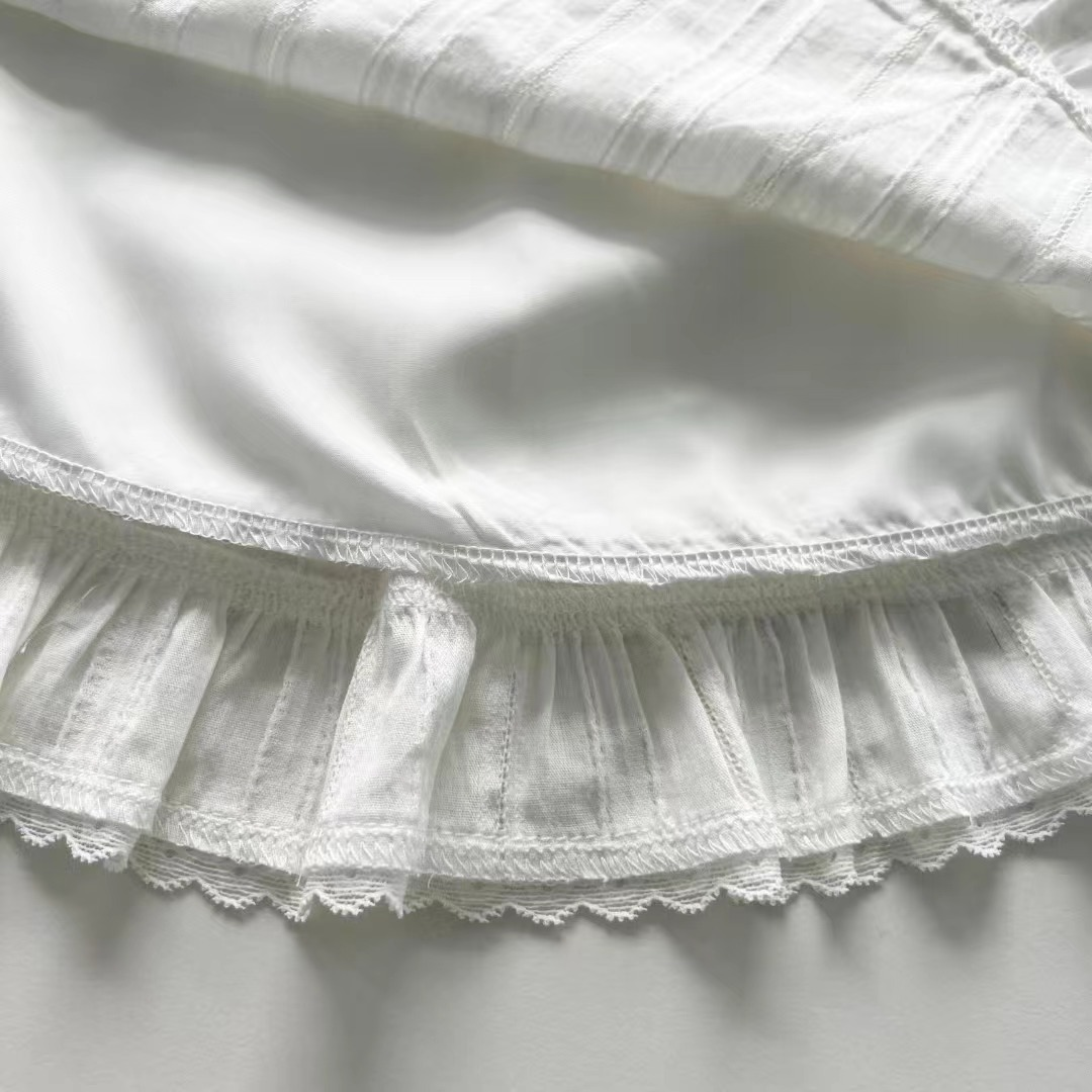 Gidle Minnie Bow Lace Mini Skirt