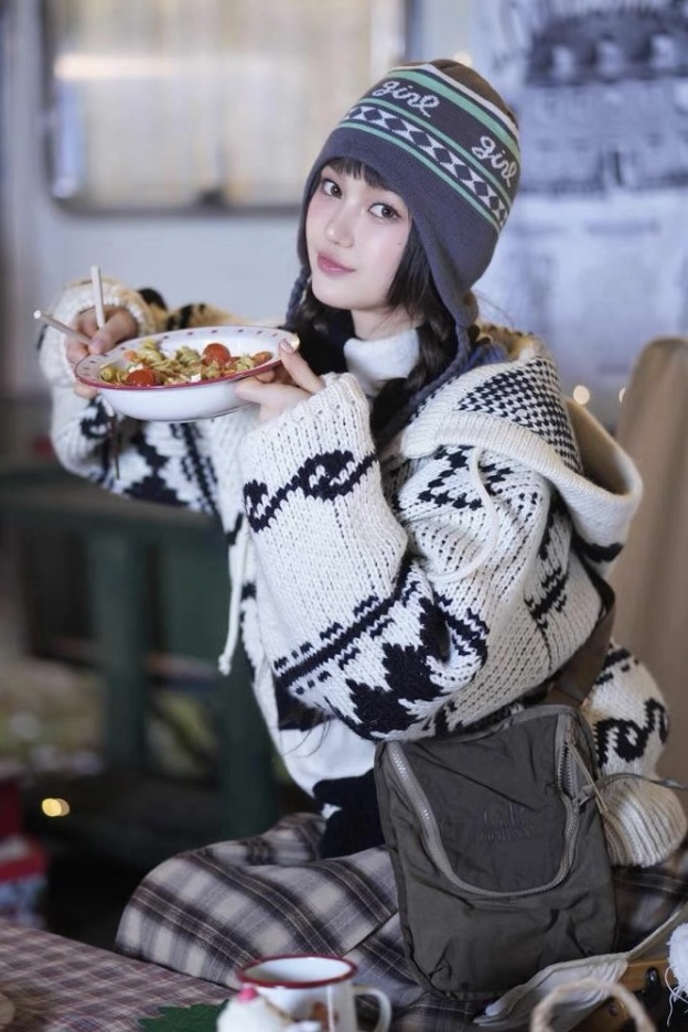 Hooded Sweater Zipper Cardigan-Aespa Karina