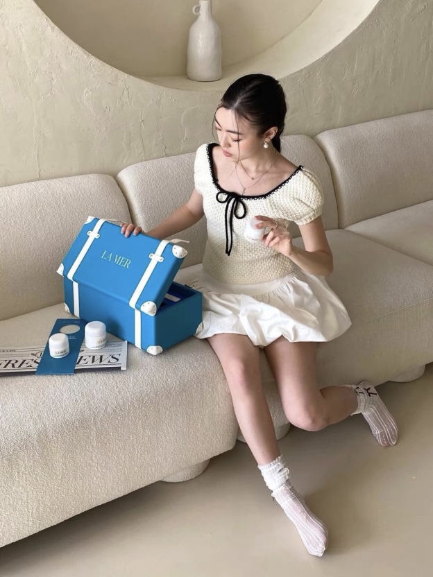 IVE Wonyoung & LE SSERAFIM Eunchae Inspired Red Knit Top