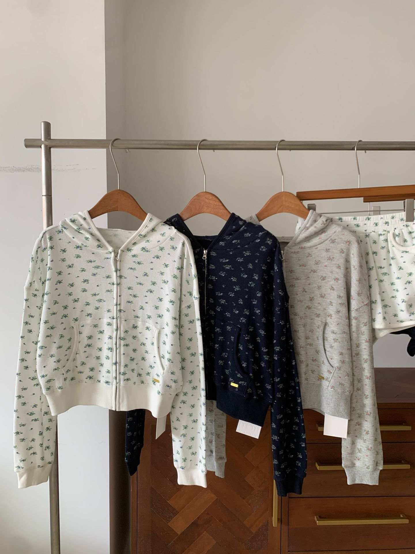 Twice Nayeon&Hearts2Hearts inspired Floral Waffle Hood Zip-up & Shorts Set