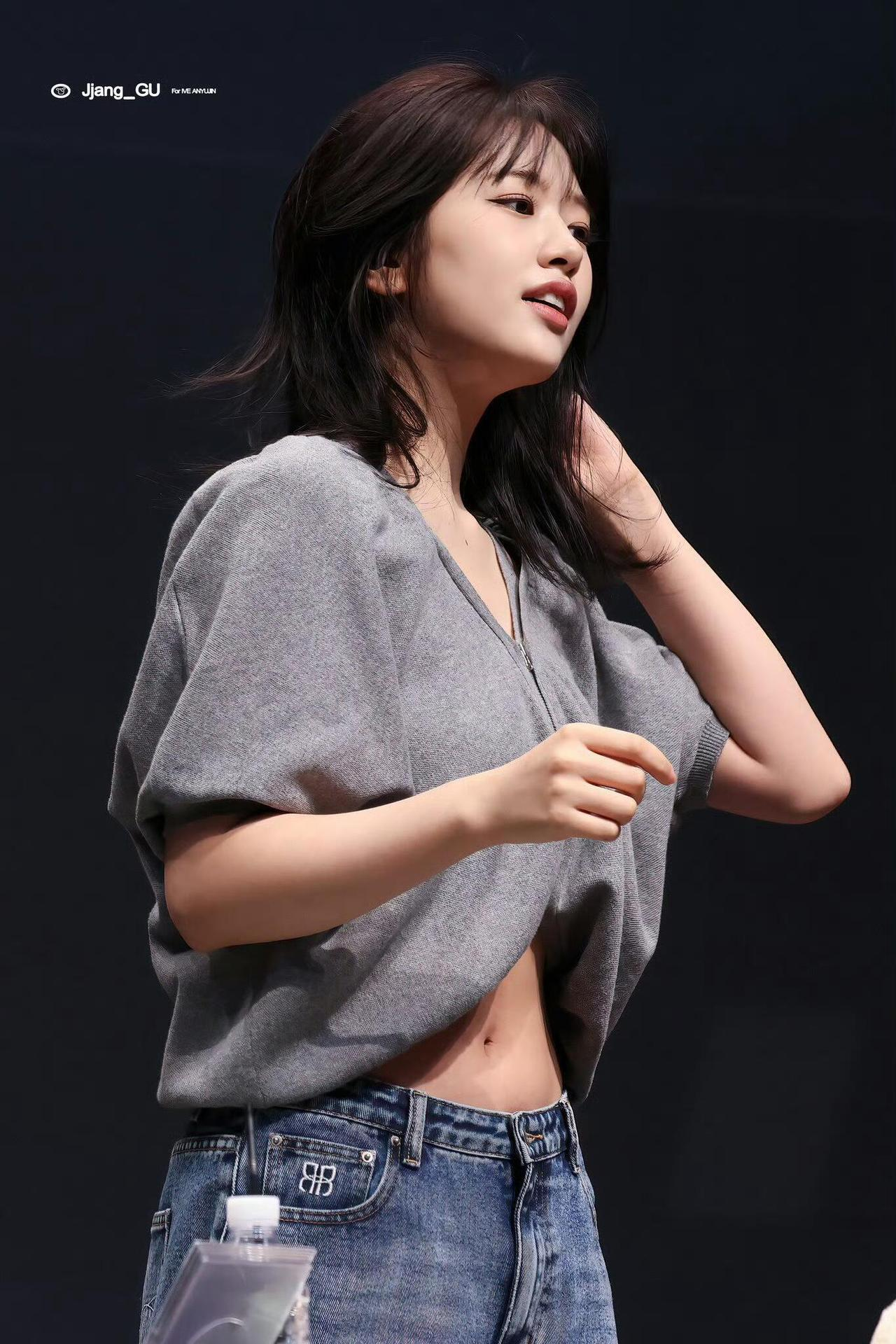 IVE Yujin&Meovv Ella Inspired Polka Dot Puff Sleeve Crop Knit Cardigan