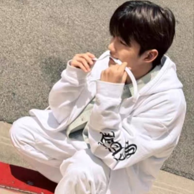 Straykids&Aespa&Blackpink Inspired Zip-Up Hoodie