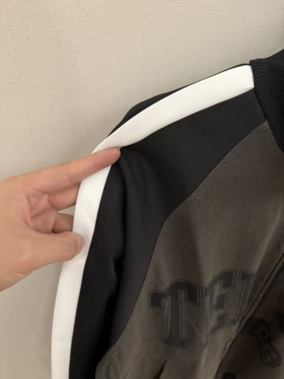 TXT Yeonjun&Cortis Martin Inspired Vintage Logo Track Jacket