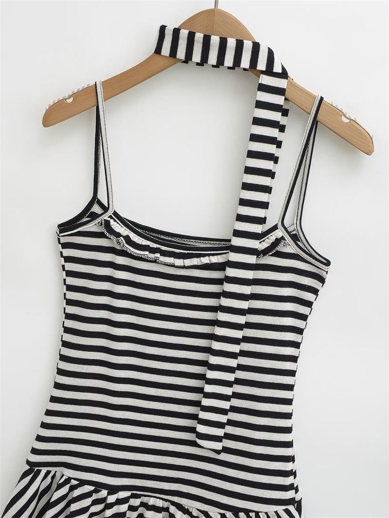 BABYMONSTER Ahyeon Summer Striped Scarf Set