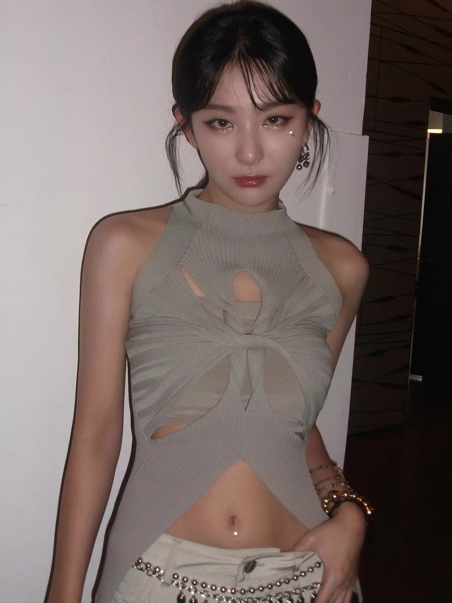 Blackpink Rosé & Red Velvet Seulgi Inspired Cut - Out Knit Top
