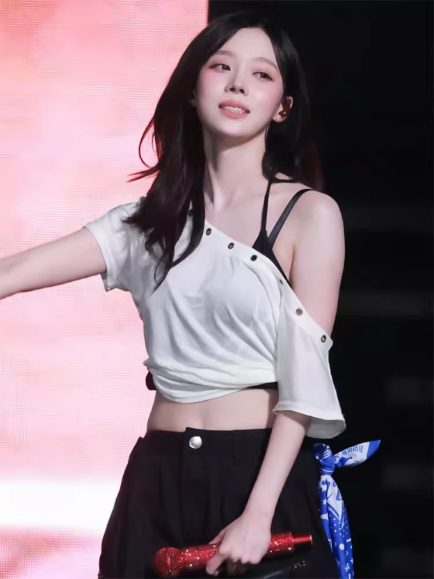 Aespa Winter Inspired Asymmetric Off-Shoulder Tee & Cargo Pants Set