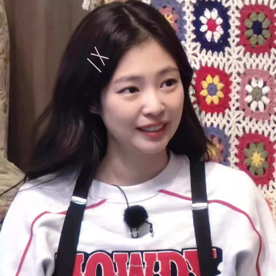 Monogrammed Embroidered Loose Sweatshirt-Blackpink Jennie&Aespa Karina