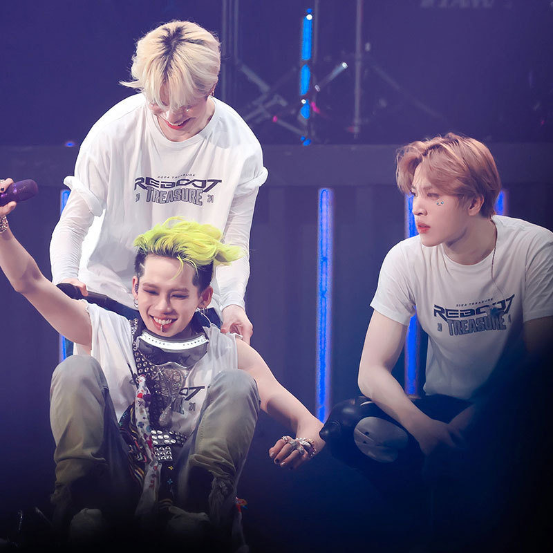 TREASURE RELAY TOUR REBOOT Inspired T-Shirt