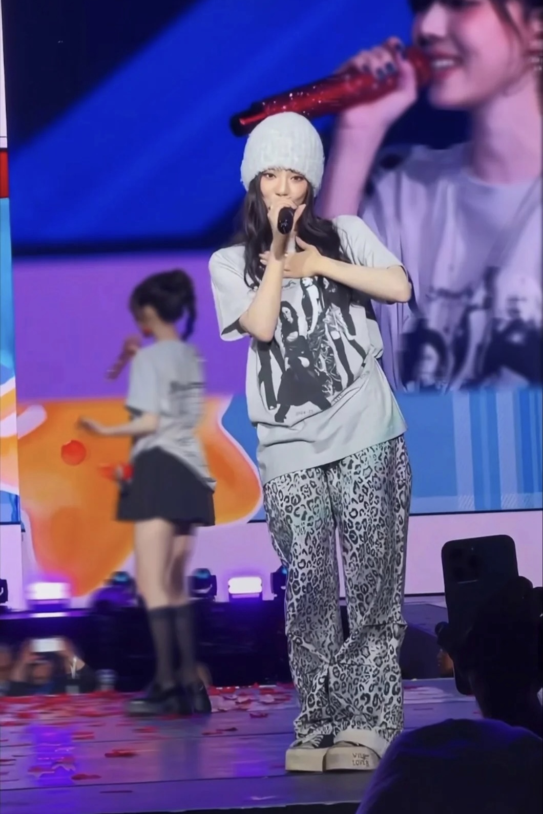 Leopard print low-rise straight-leg pants-Aespa Ningning