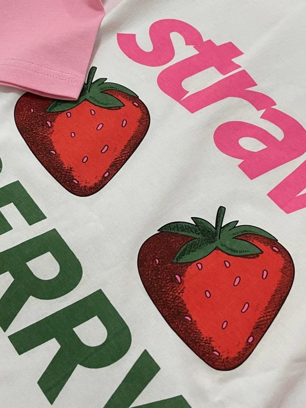Newjeans Hyein Inspired Strawberry Oversize Tee
