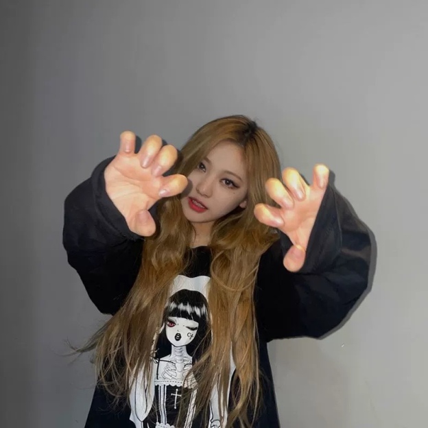 Aespa Ningning Inspired Cotton Graphic Long Sleeve T-Shirt 