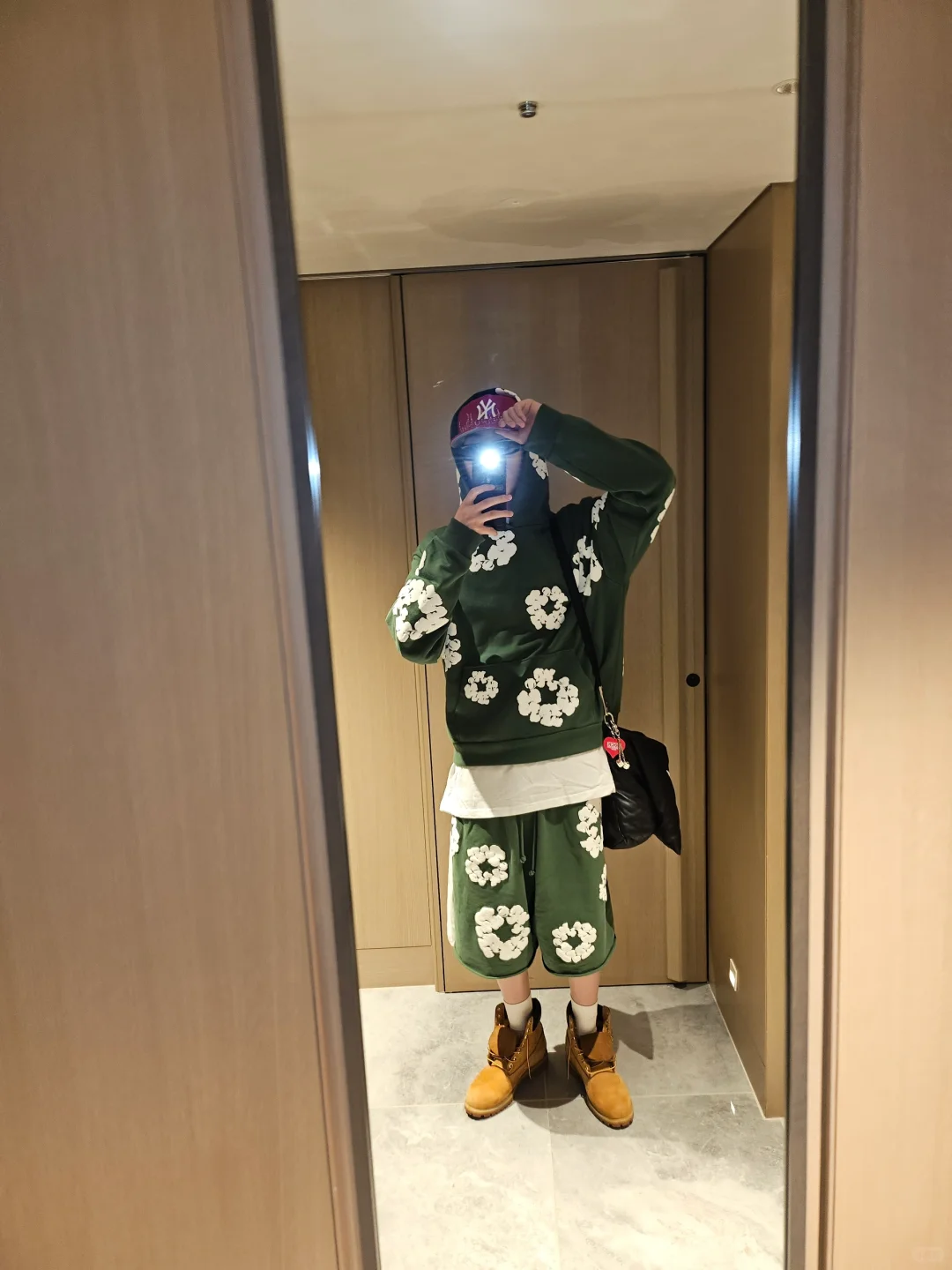 Enhypen Niki Inspired Cotton Wreath Sweatshirt Set