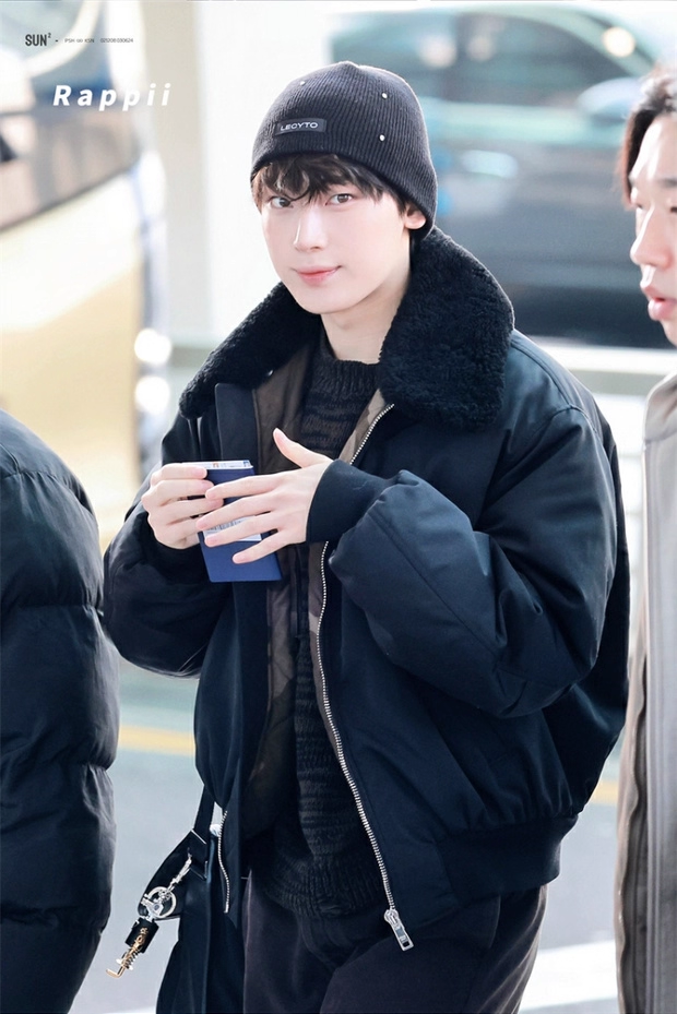 Enhypen Sunoo Inspired Rhinestone Knit Beanie