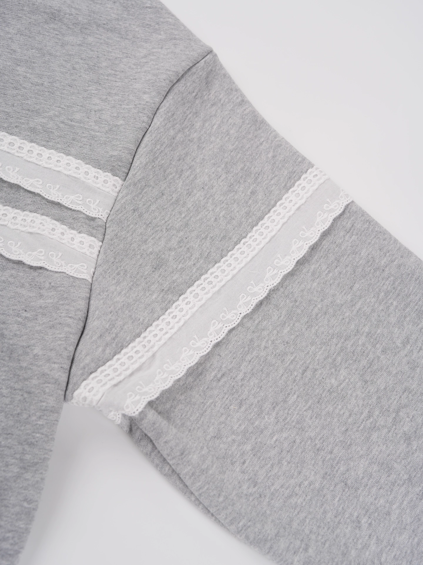 IVE Rei&I-DLE Miyeon Inspired Lace Trim Hooded Zip-Up Sweatshirt