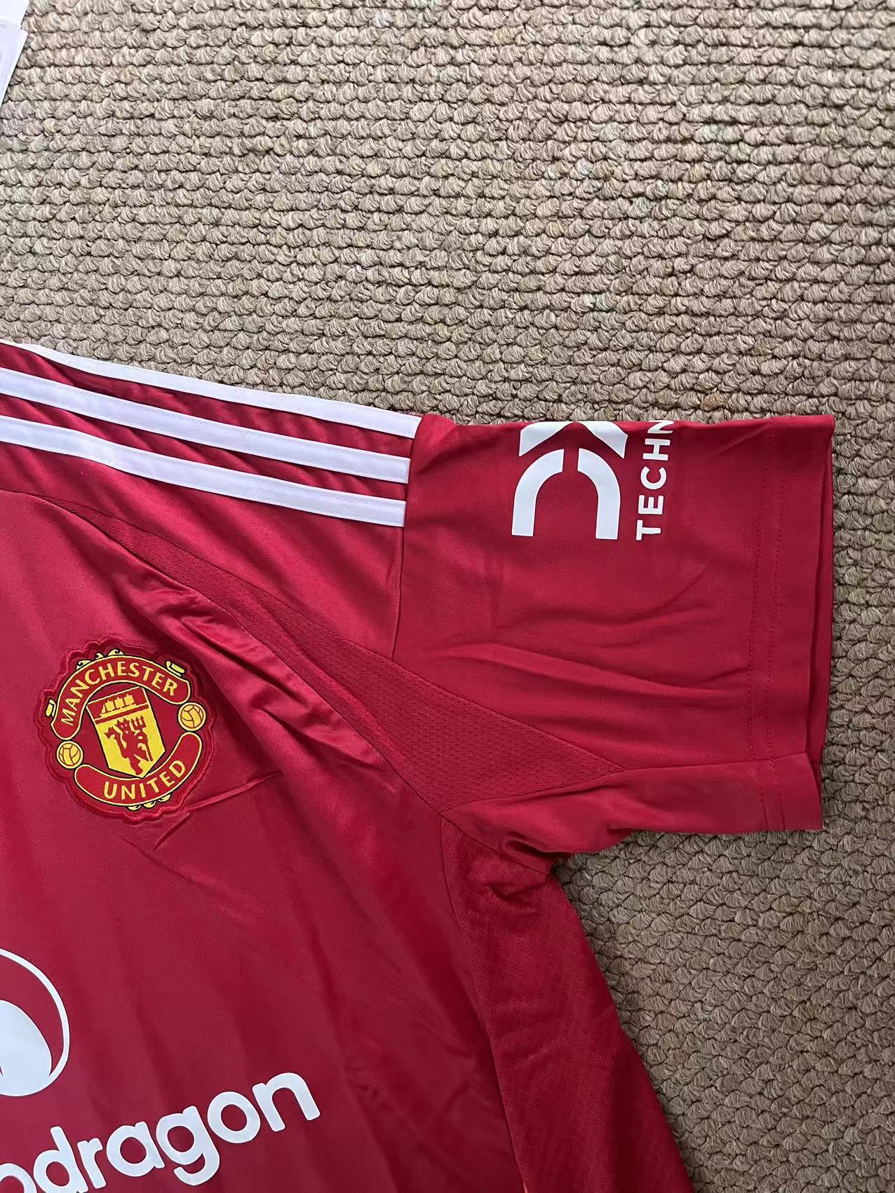 LE SSERAFIM Manchester United Authentic Inspired  customized Jersey