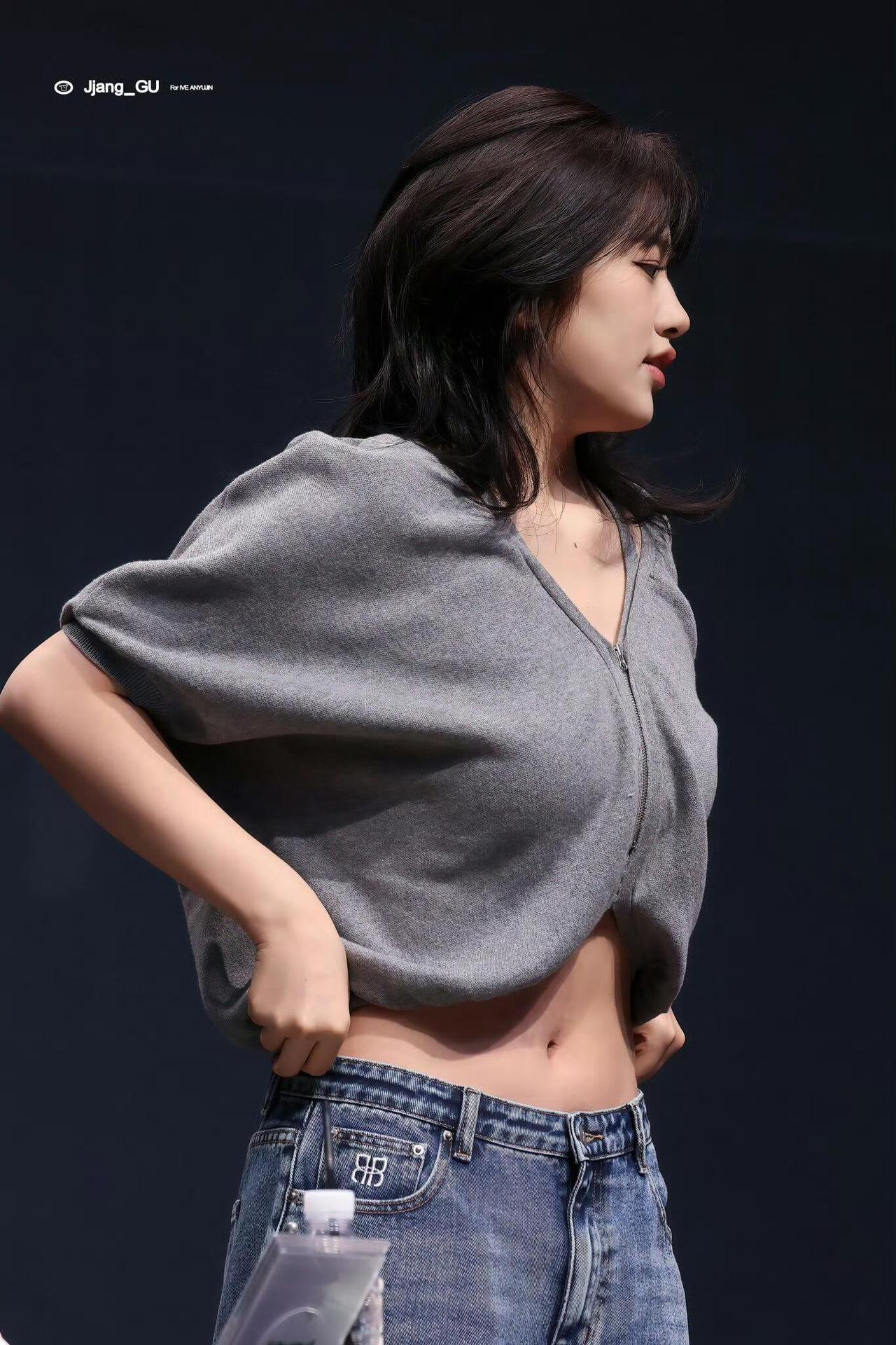 IVE Yujin&Meovv Ella Inspired Polka Dot Puff Sleeve Crop Knit Cardigan