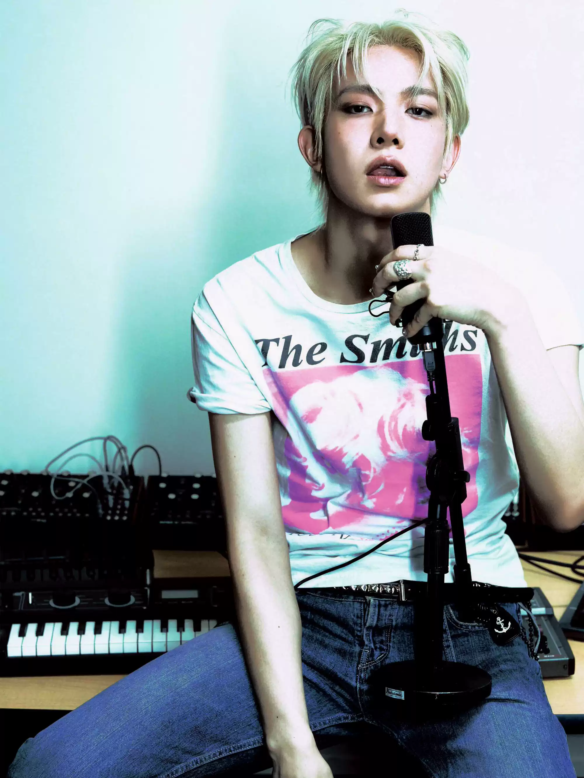 Heeseung Evan Inspired The Smiths Vintage Band T-Shirt