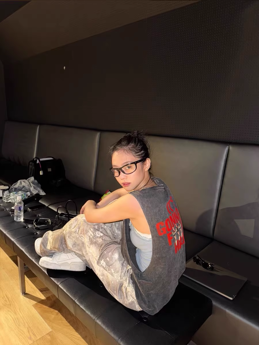 Blackpink Jennie Inspired Washed-Out Sleeveless Vest