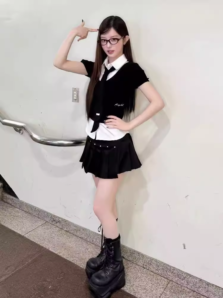 illit Minju Inspired Pseudo two-piece Top Pleated Skirt Set