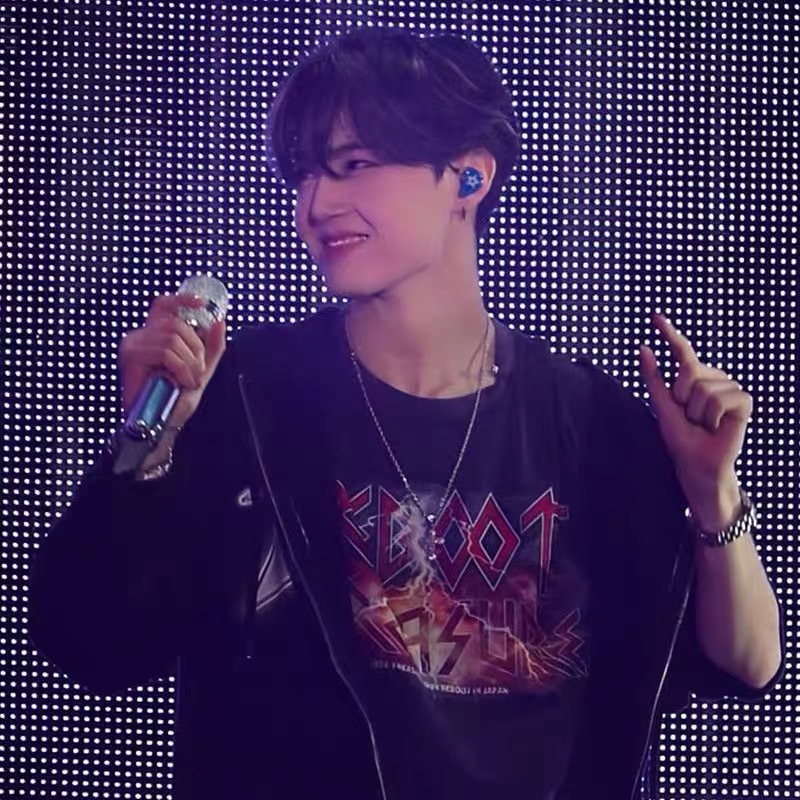 TREASURE TOUR REBOOT IN JAPAN Inspired T-Shirt