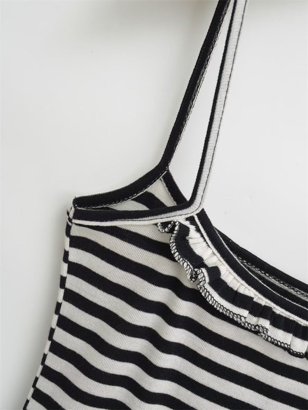 BABYMONSTER Ahyeon Summer Striped Scarf Set