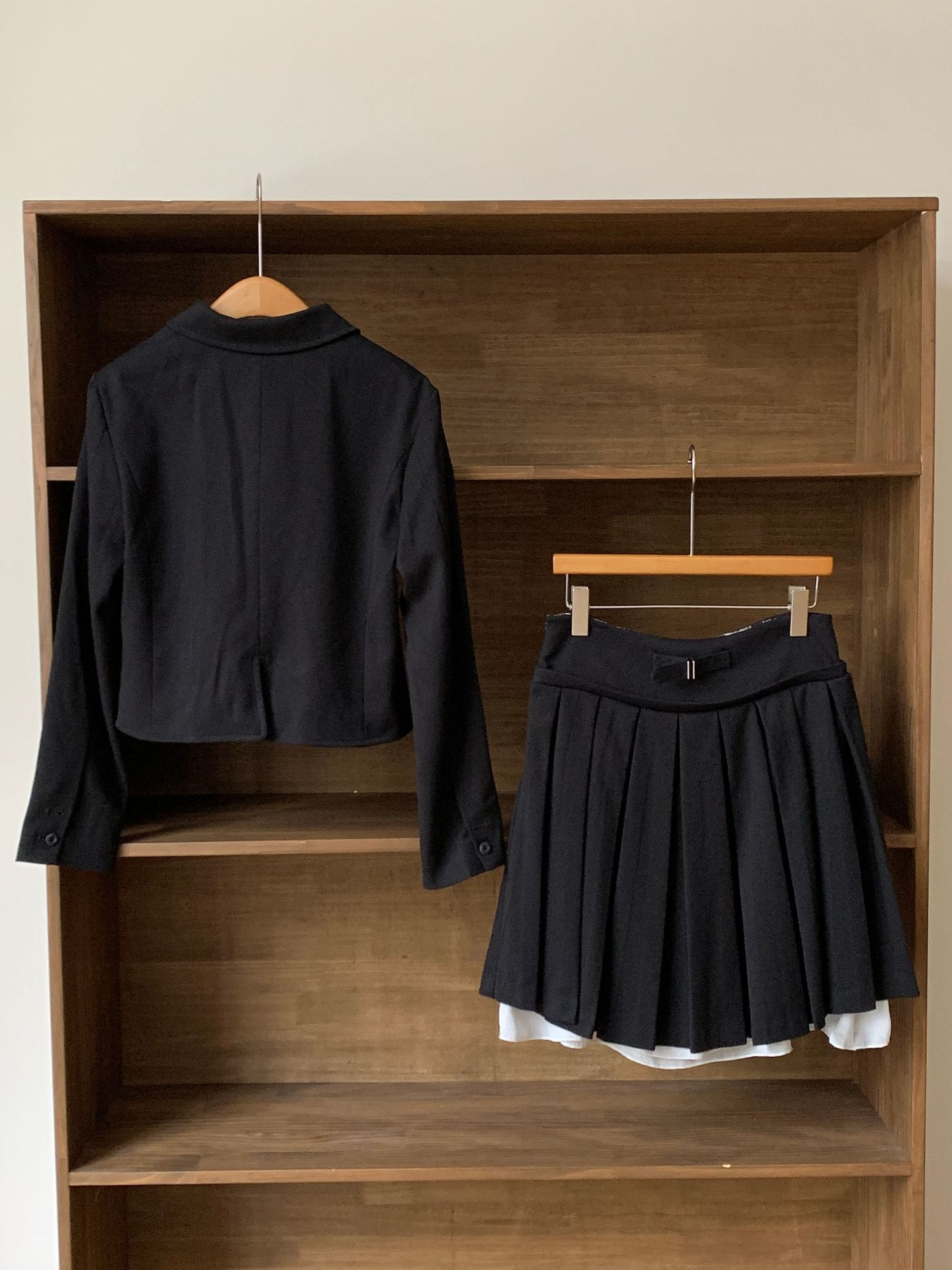 Newjeans Haerin Inspired Peter Pan Collar Jacket & Pleated Skirt Set