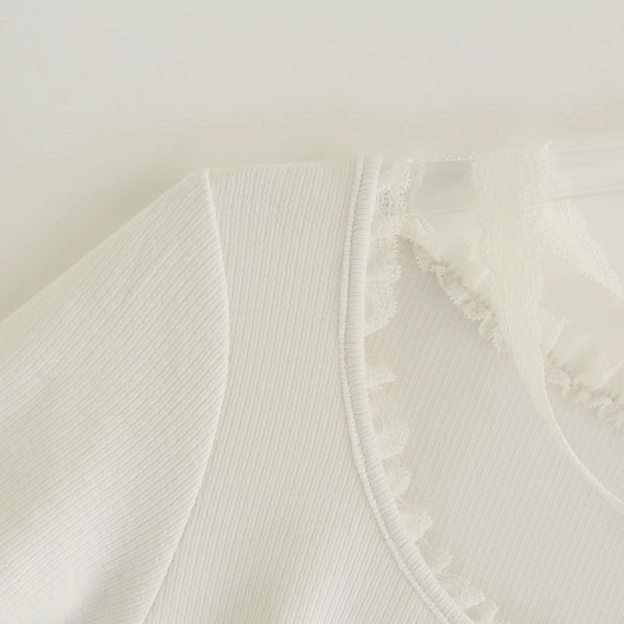 Gidle Shuhua Lace Edged Ruffled Ribbon Top