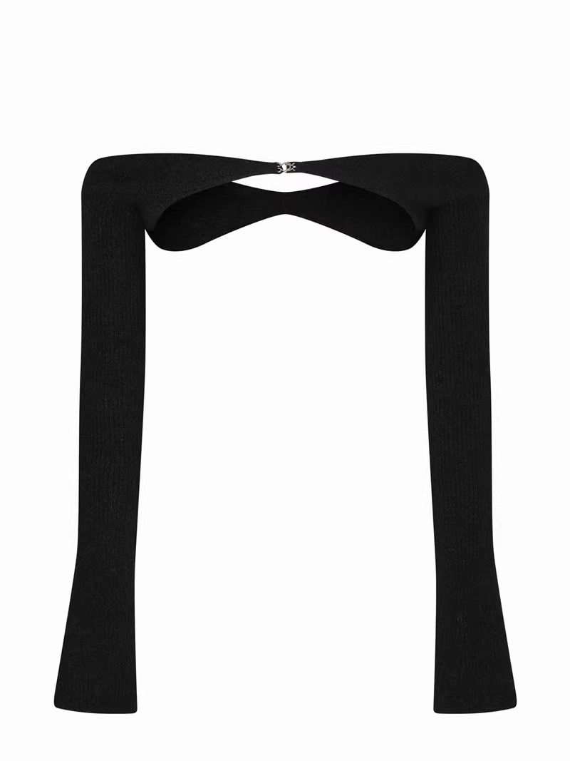 Aespa Winter Inspired Neck Halter Slim Fit Crop Top