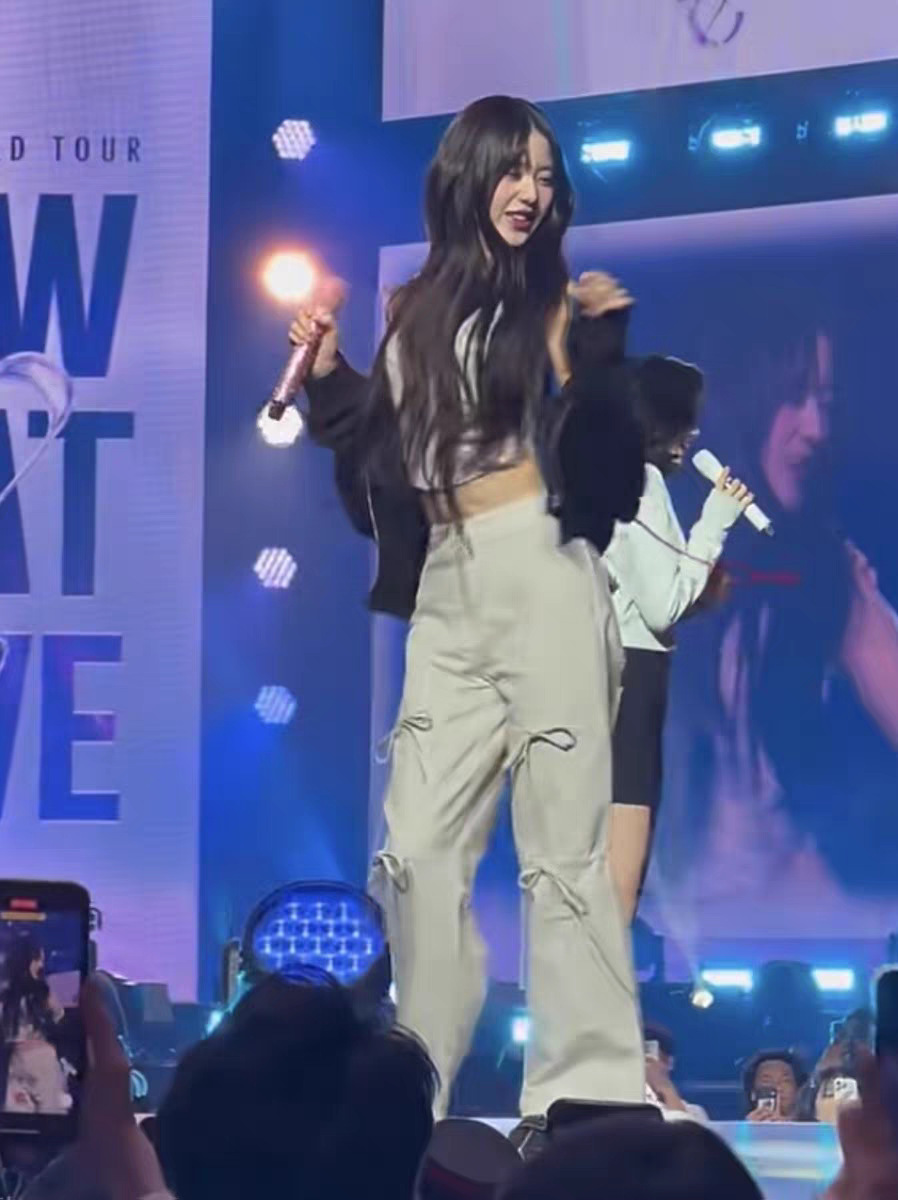 IVE Wonyoung&Rei Inspired Bow Tie Straight Leg Pants