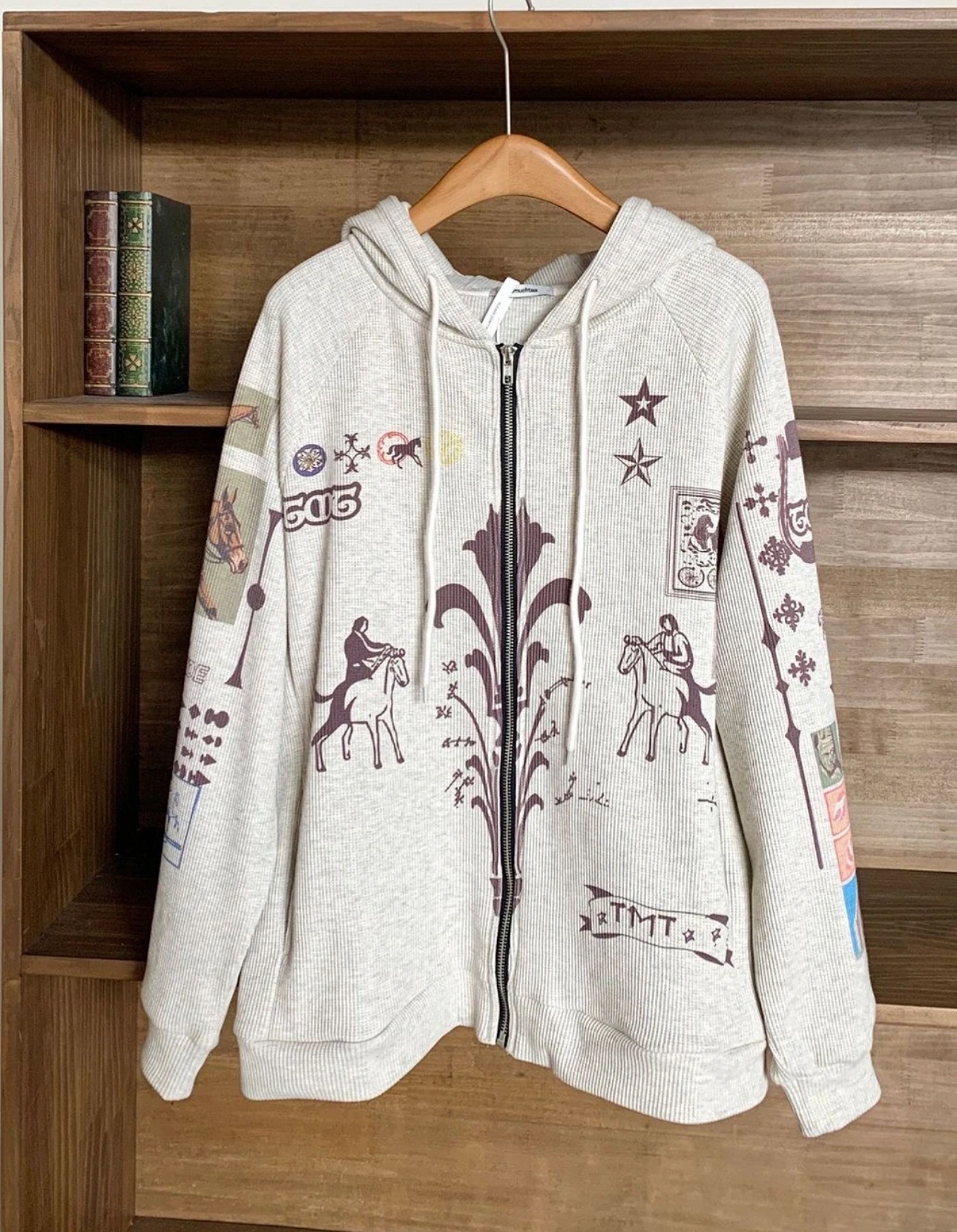 Blackpink Jennie Inspired Horse Graffiti Print Hoodie Jacket