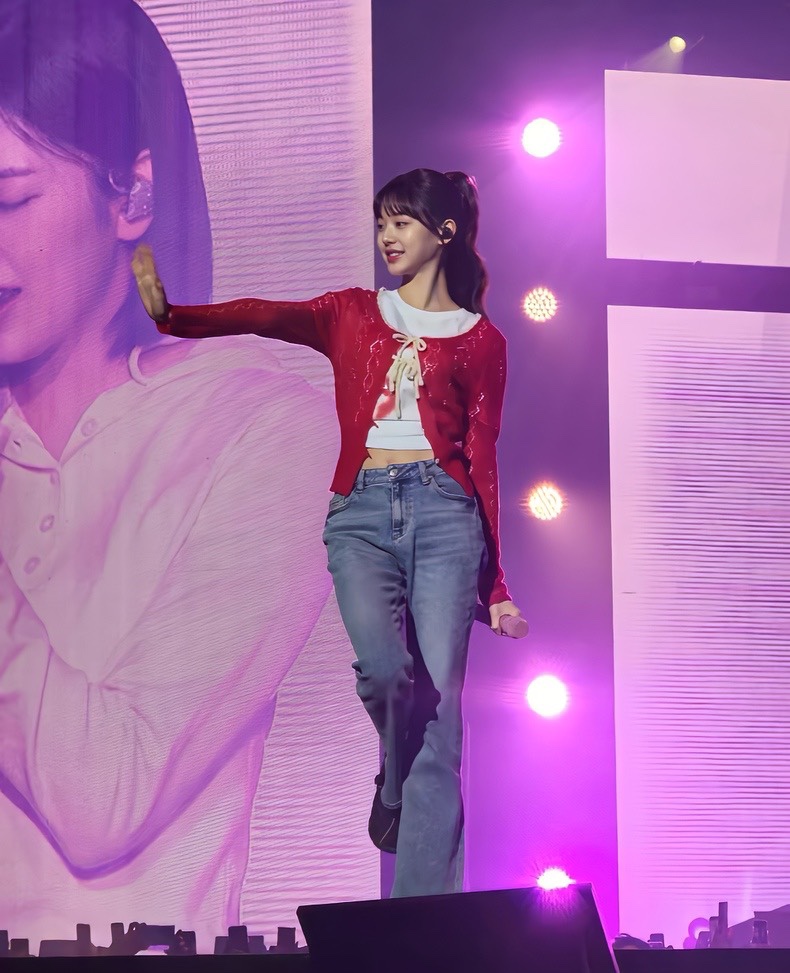 IVE Wonyoung Inspired Bow Beaded Tee