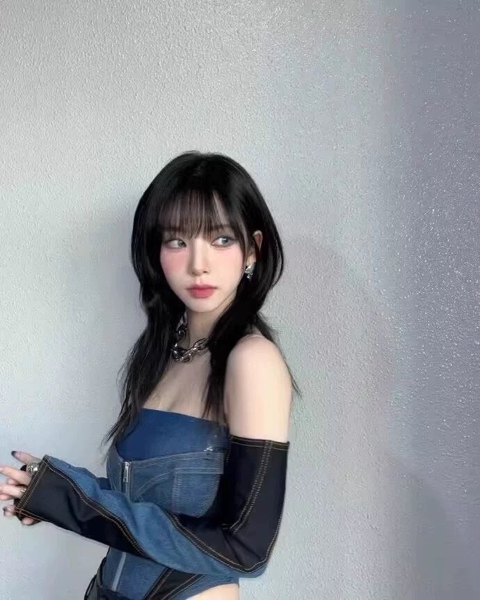 Denim bodysuit top-Karina Aespa