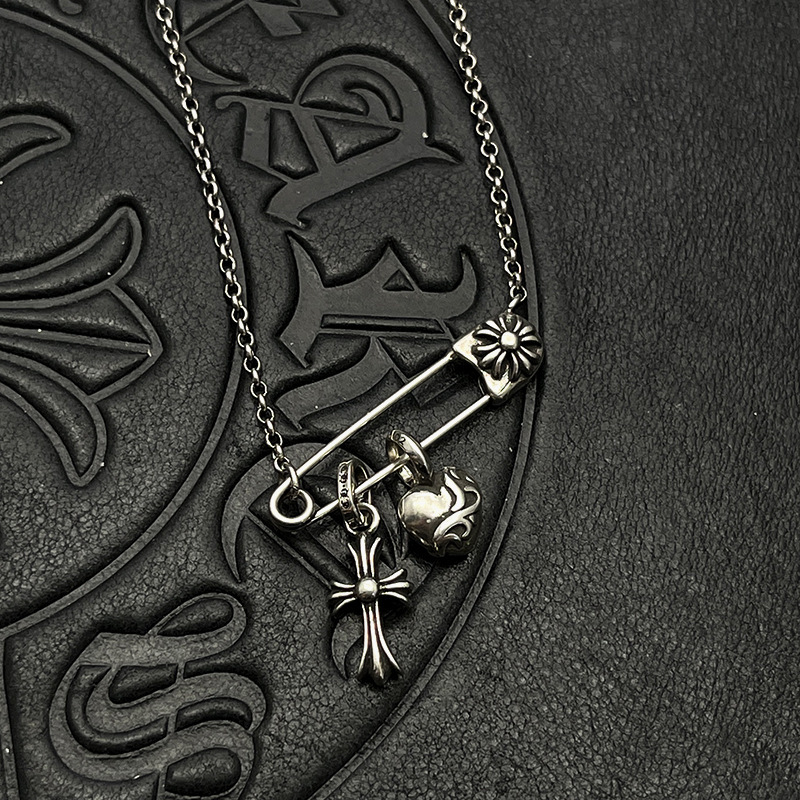 Enhypen Niki inspired chrome heart necklace-Ni-Ki