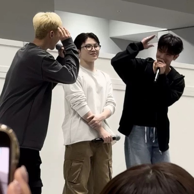 SEVENTEEN "RIGHT HERE" 2024 Japan Tour Inspired T-Shirt