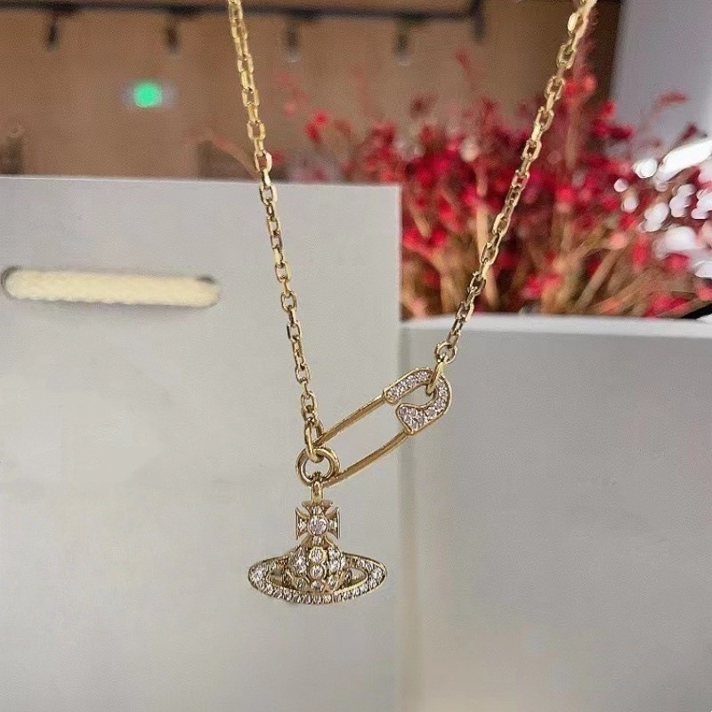 Vivienne Style inspired Pearl Necklace 