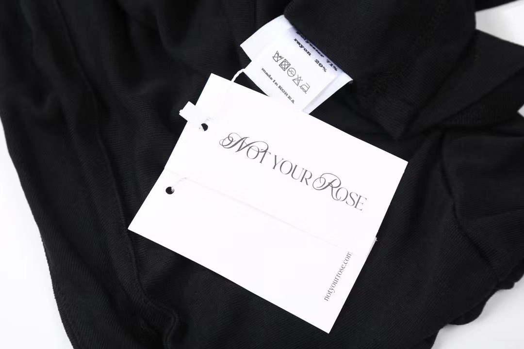 Aespa Winter & IVE Wonyoung rose tie shoulder sleeve top shirt