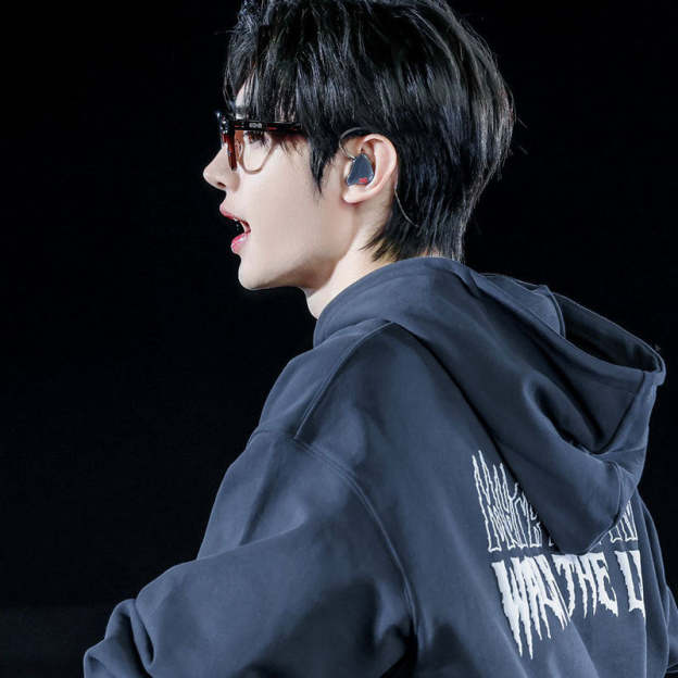 WALK THE LINE Hoodie-ENHYPEN