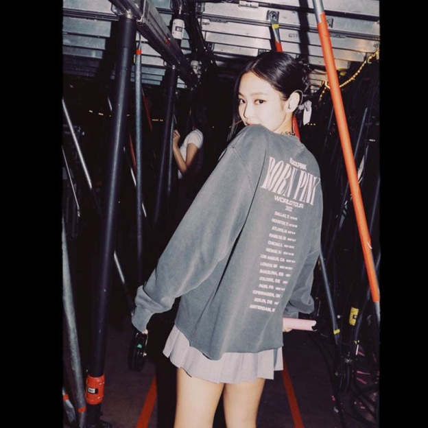 Born Pink World Tour Crewneck Hoodie-Blackpink