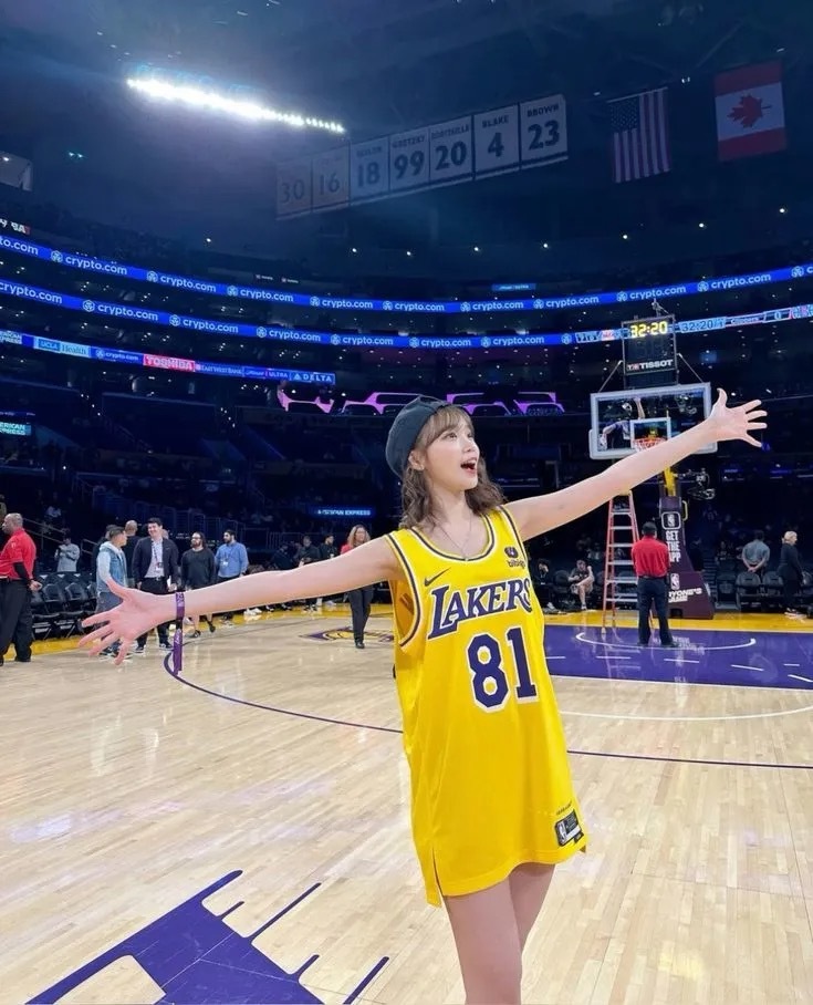 LE SSERAFIM Inspired Basketball Jersey 