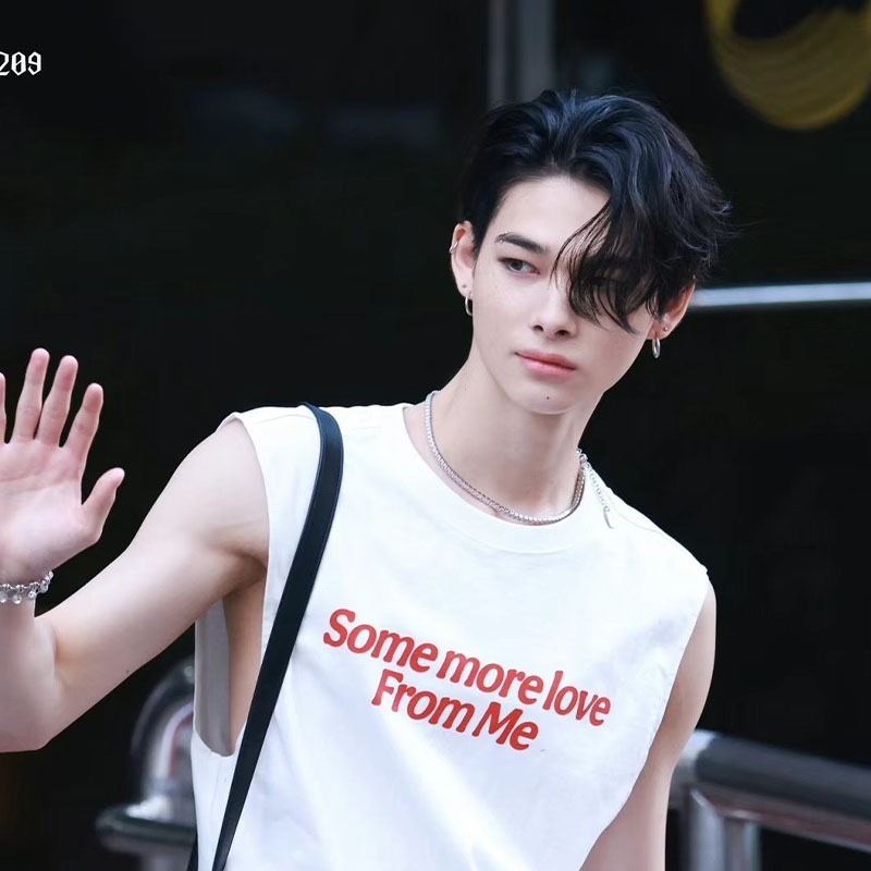 ENHYPEN Romance Untold concert merch-inspired T-shirt