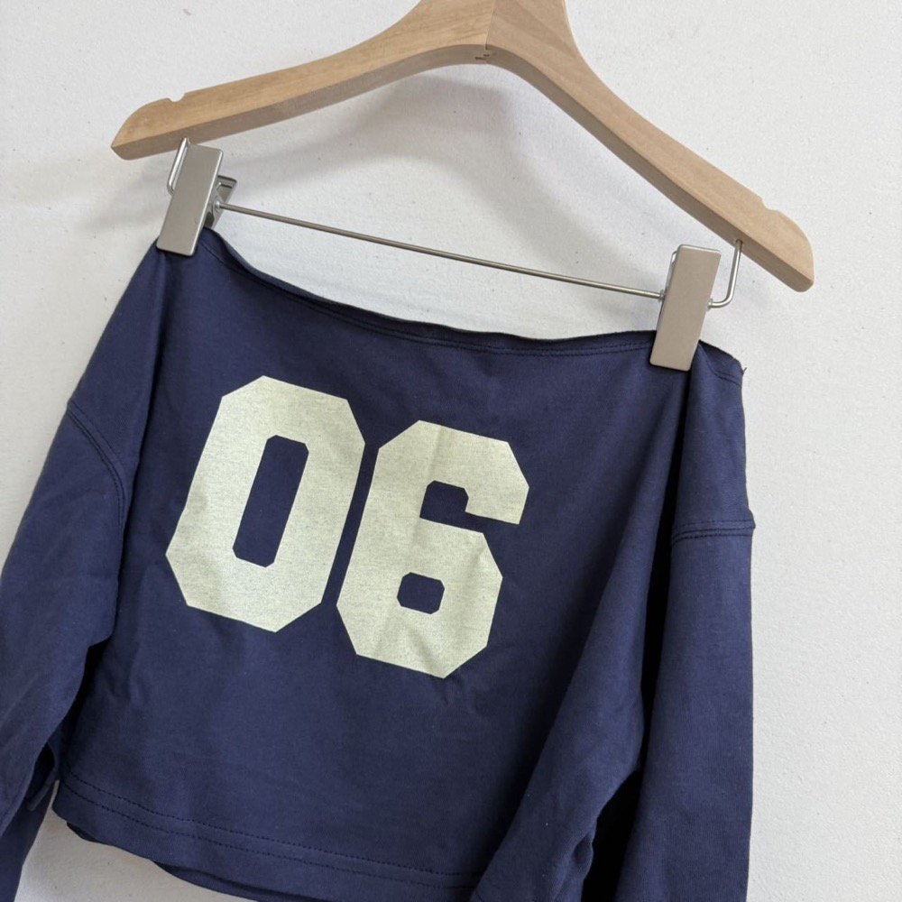 Navy slouchy shoulder long-sleeved-winter aespa