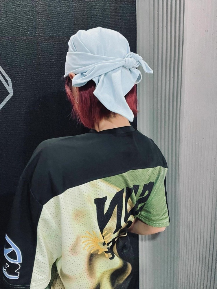 BLACKPINK Jennie Inspired Vintage V-Neck Baseball Jersey Tshirt